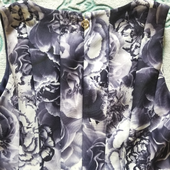 Tommy Hilfiger Dress - Picture 3 of 8